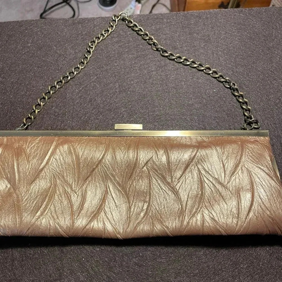VINTAGE JESSICA MCCLINTOCK GOLD TEXTURED CLUTCH WITH OPTIONAL CHAIN​ - Picture 1 of 8